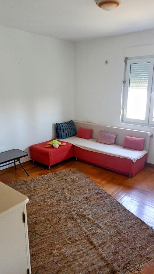 Central Home ポドゴリツァ エクステリア 写真